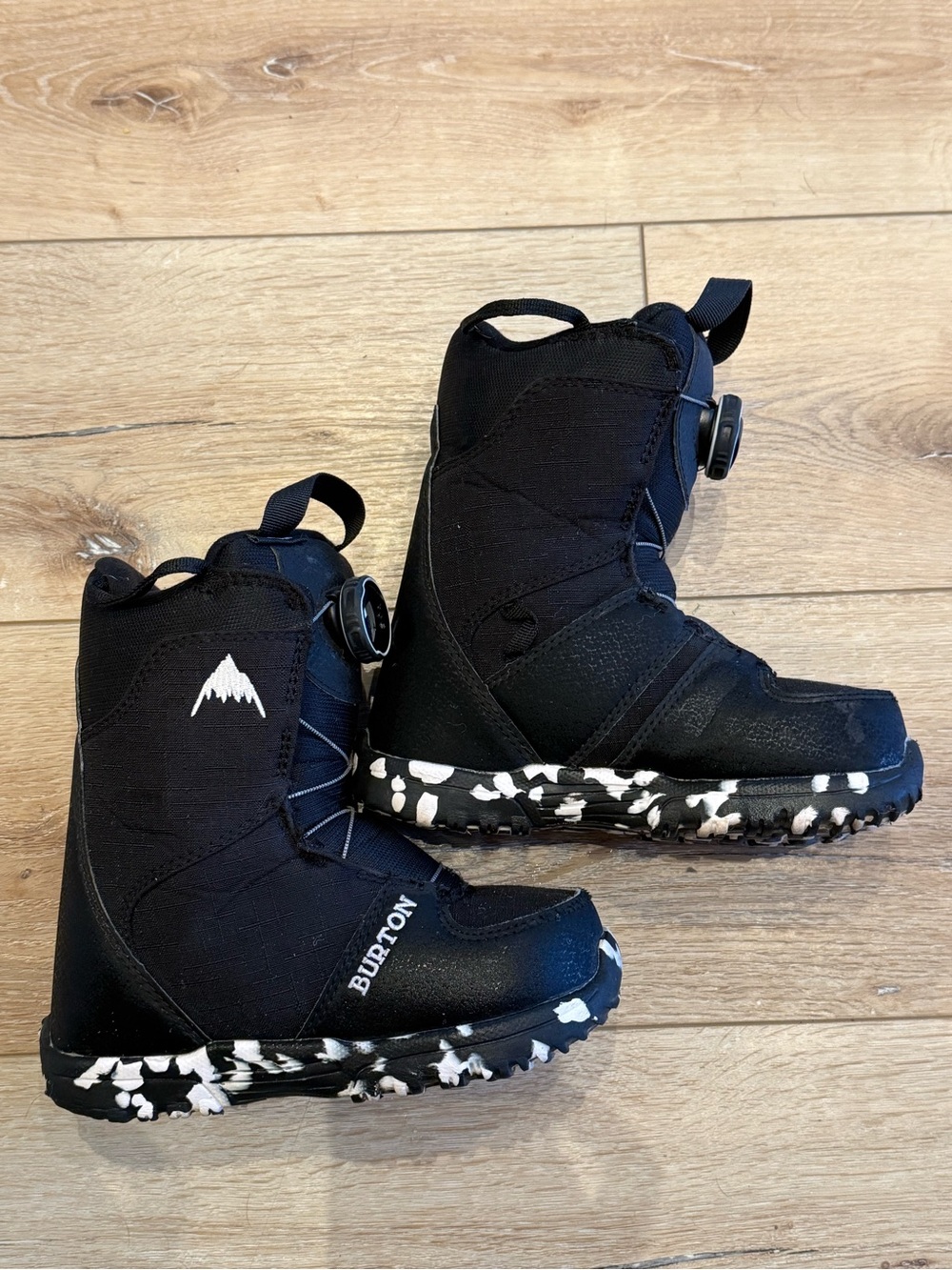 Burton Kids Black Snow Boots with Black-and-White Patterned Sole